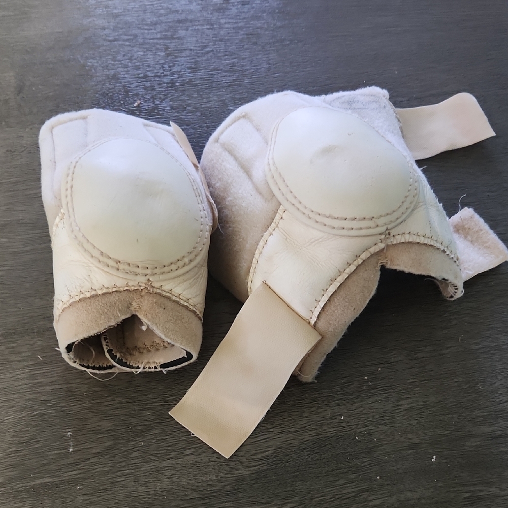 White Protective hind skid Boots -